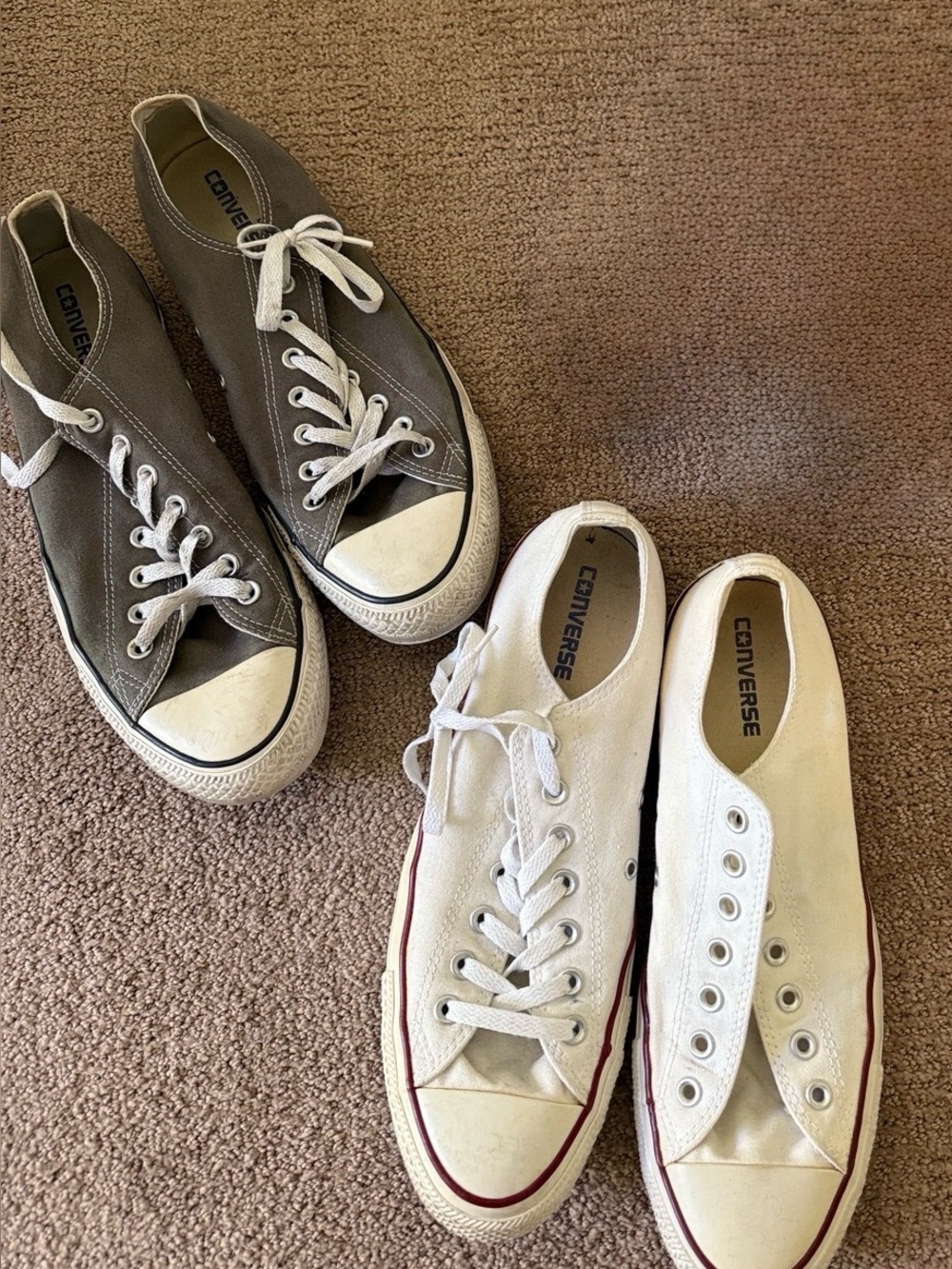 Two Converse  men Low Top Sneakers - White & Gray